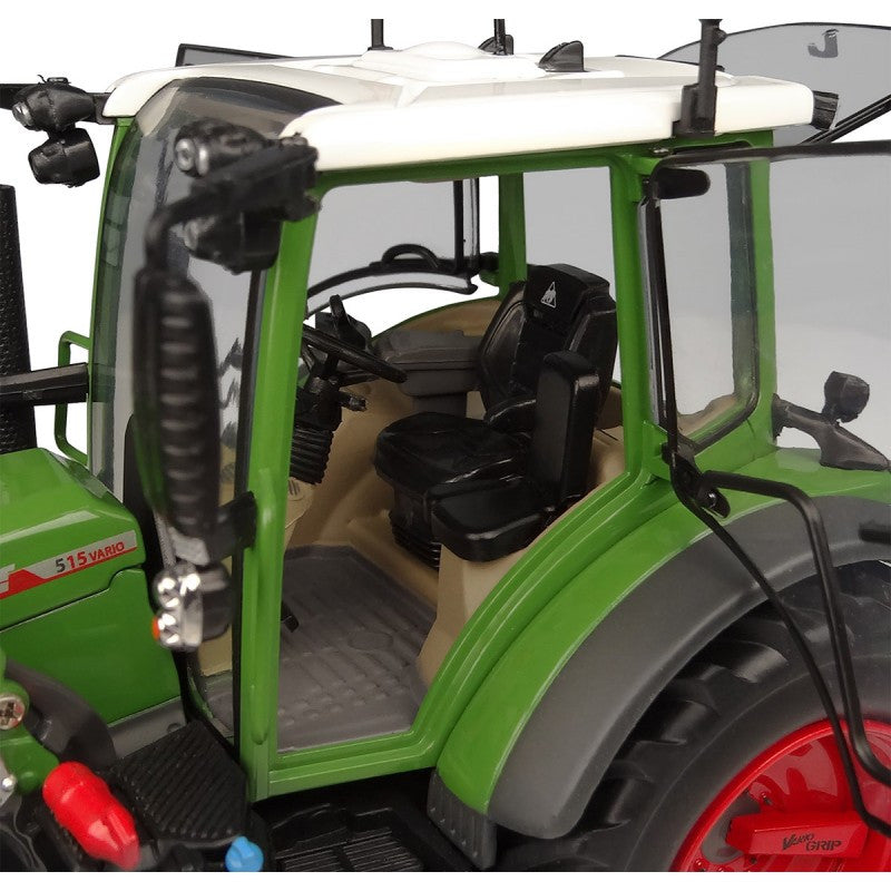Fendt 515 Vario mit Frontlader