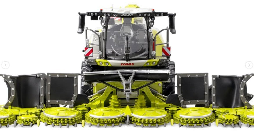Claas Jaguar 1090 mit Orbis 10500 Häcksler