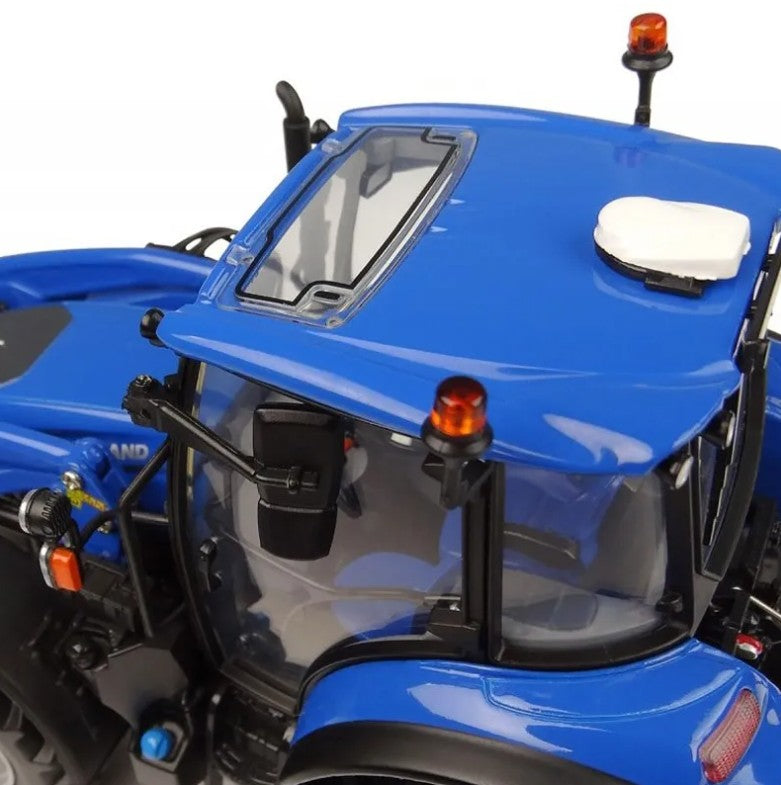 New Holland T5.120 mit Frontlader 655LU