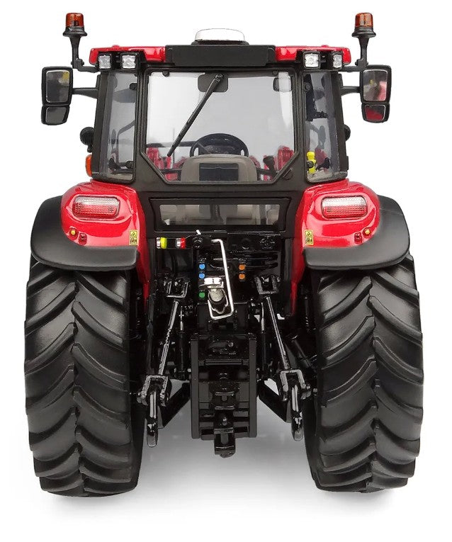 Case IH Farmall 120C mit Frontlader L635