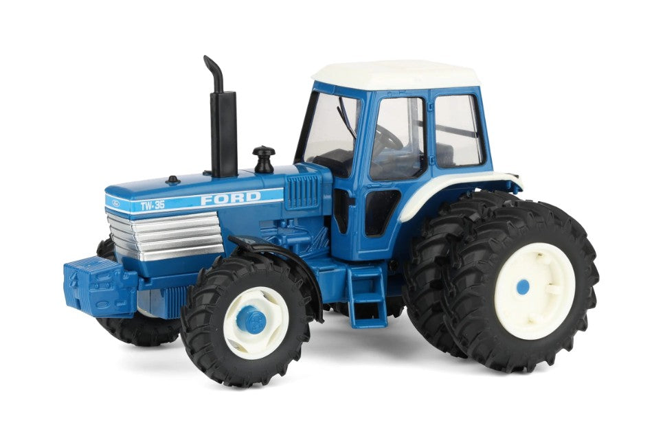 Ford TW-35 Traktor mit Zwillingsbereifung