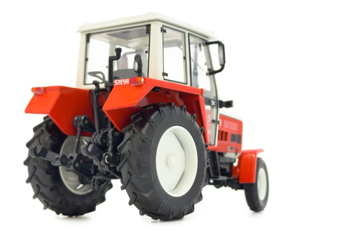 Steyr 8060 SK2 Traktor mit Hinterradantrieb