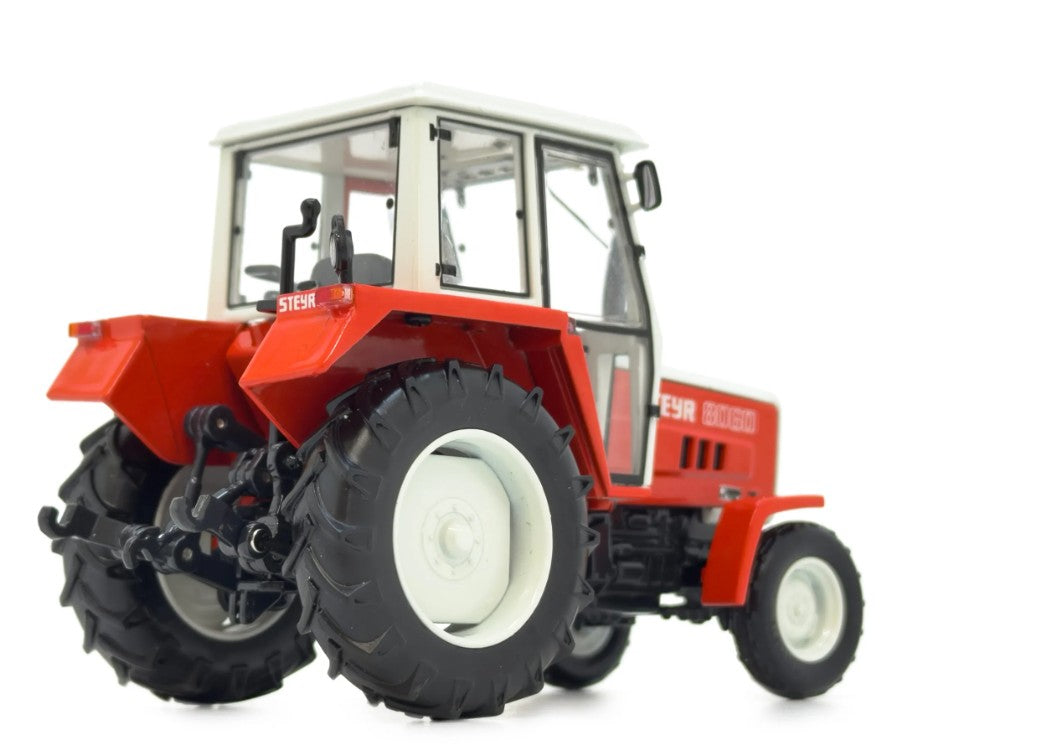 Steyr 8060 SK1 Traktor mit Hinterradantrieb