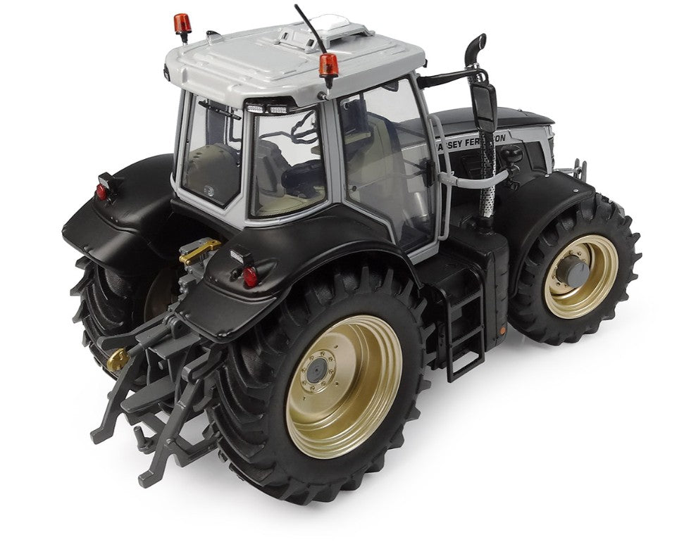 Massey Ferguson 7S.210 Mattschwarz mit goldenen Felgen Limitierte Edition 750 Stück