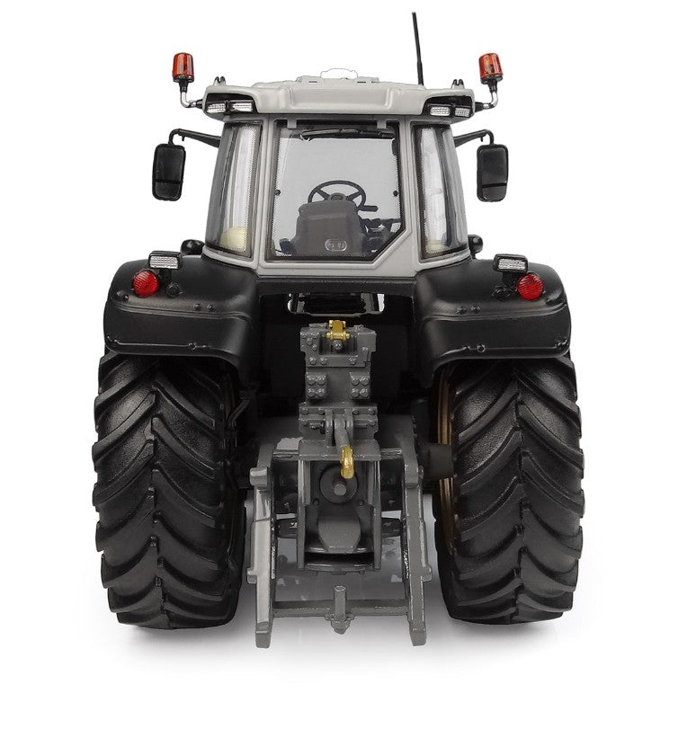 Massey Ferguson 7S.210 Mattschwarz mit goldenen Felgen Limitierte Edition 750 Stück