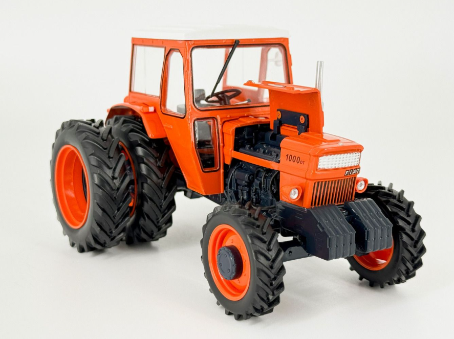 Traktor Fiat 1000 DT mit Kabine und Doppelbereifung 1972-1976