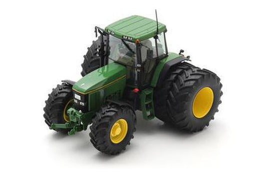 John Deere 7600 Traktor mit Doppelbereifung