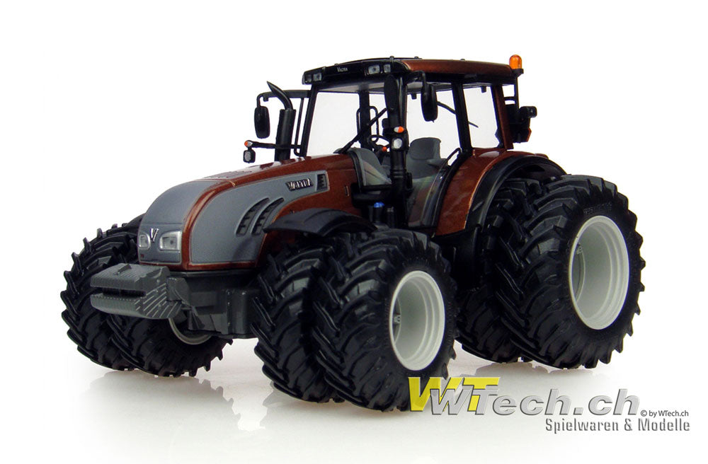 Valtra T mit Zwillingsbereifung