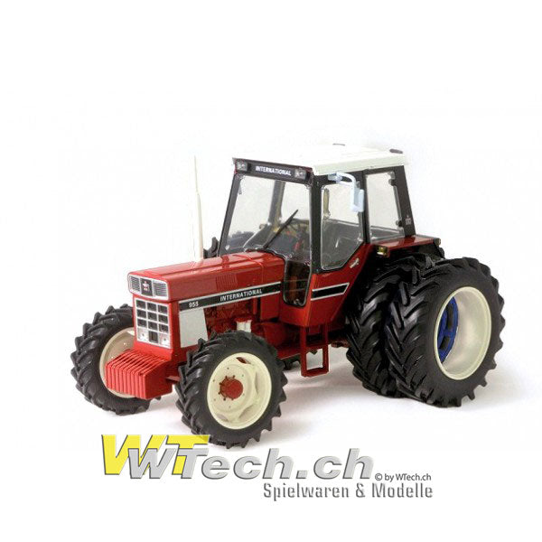 IH International 955 mit Zwillingsbereifung