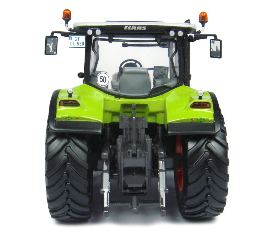 Claas Arion 550 mit Frontgewicht