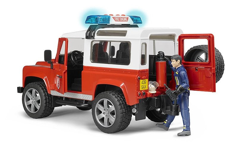 Land Rover Defender Feuerwehr- Einsatzfahrzeug mit Feuerwehrmann