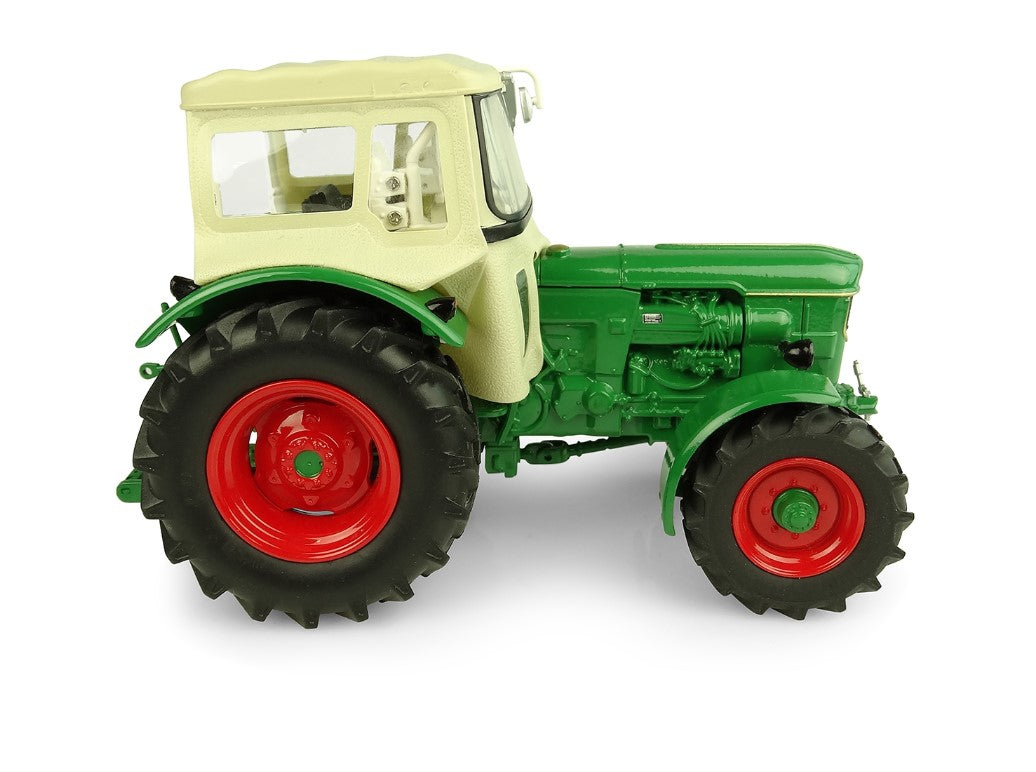 Deutz D 6005 4WD mit Fritzmeier Verdeck