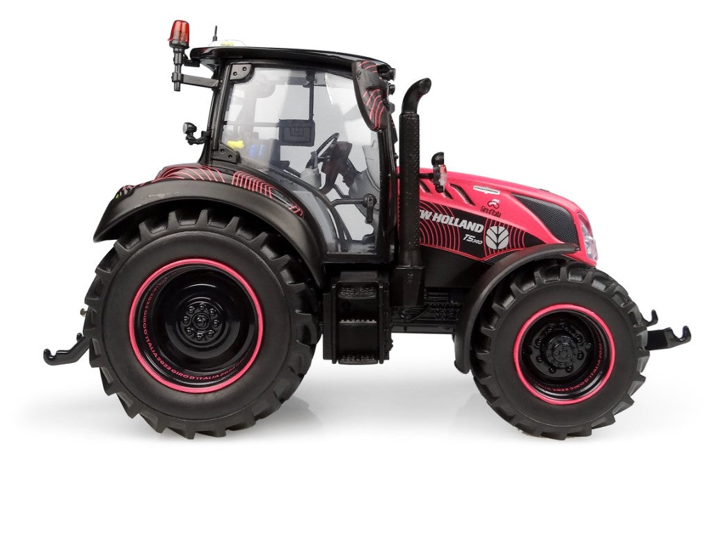 New Holland T5.140 Giro d'Italia pink Limited Edition