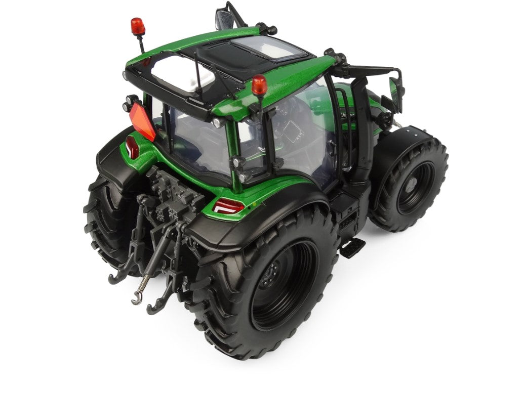 Valtra G135 Unlimited Ultra Green Limited Edition