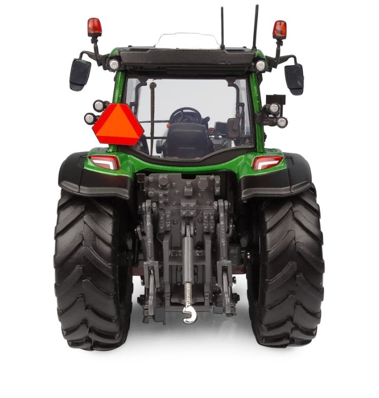 Valtra G135 Unlimited Ultra Green Limited Edition