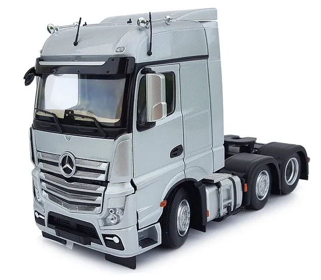 Mercedes-Benz Actros Bigspace 6x2 Silber