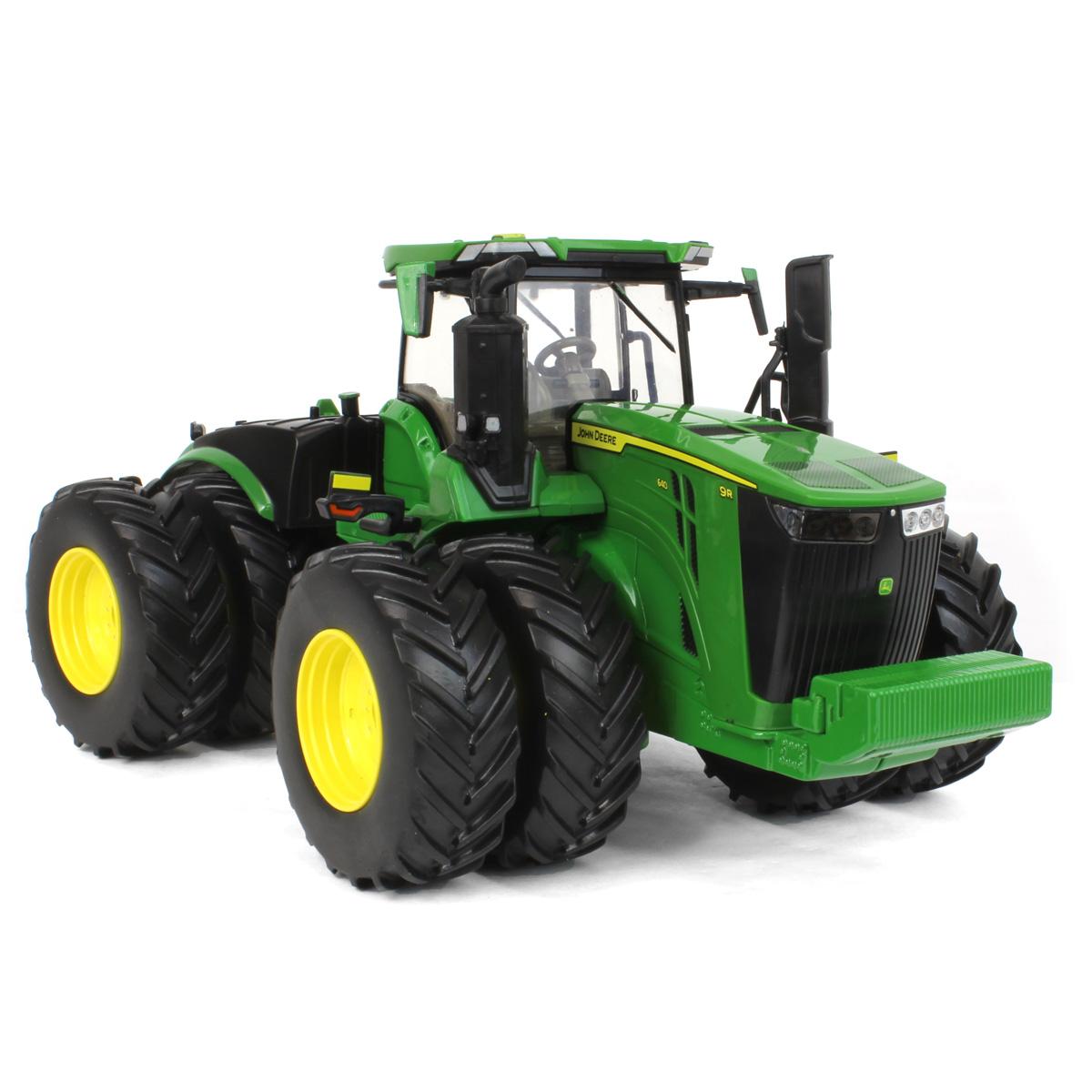 John Deere 9R 640 mit Doppelräder Prestige Collection