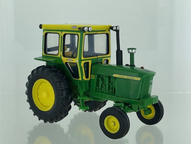 John Deere 4020 2wd with Hiniker cab Limited Edition